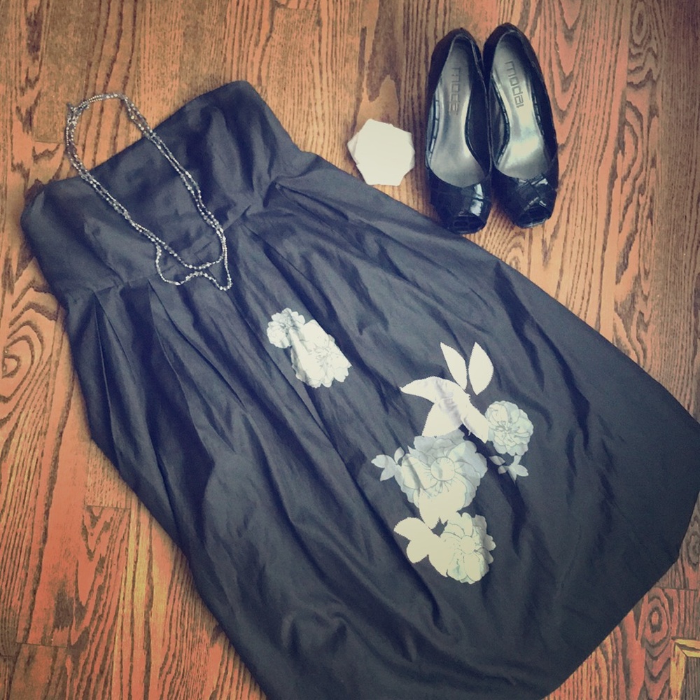 Strapless Midi w/Floral Accent